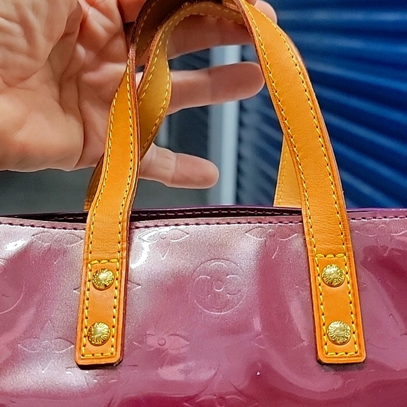 AUTHENTIC LOUIS VUITTON Vernis Reade PM tote - Picture 6 of 11